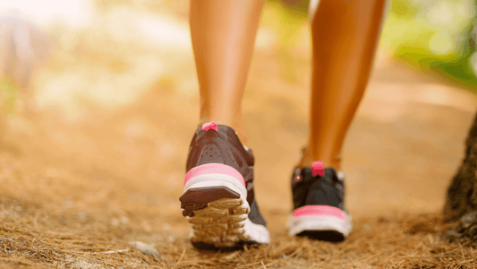 la marche, un des remède naturel contre l'arthrose