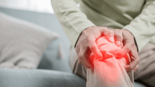 Douleur au genou au moindre effort : Causes, symptômes et solutions