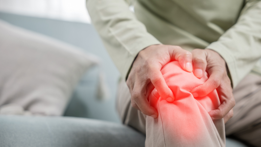 Douleur au genou au moindre effort : Causes, symptômes et solutions